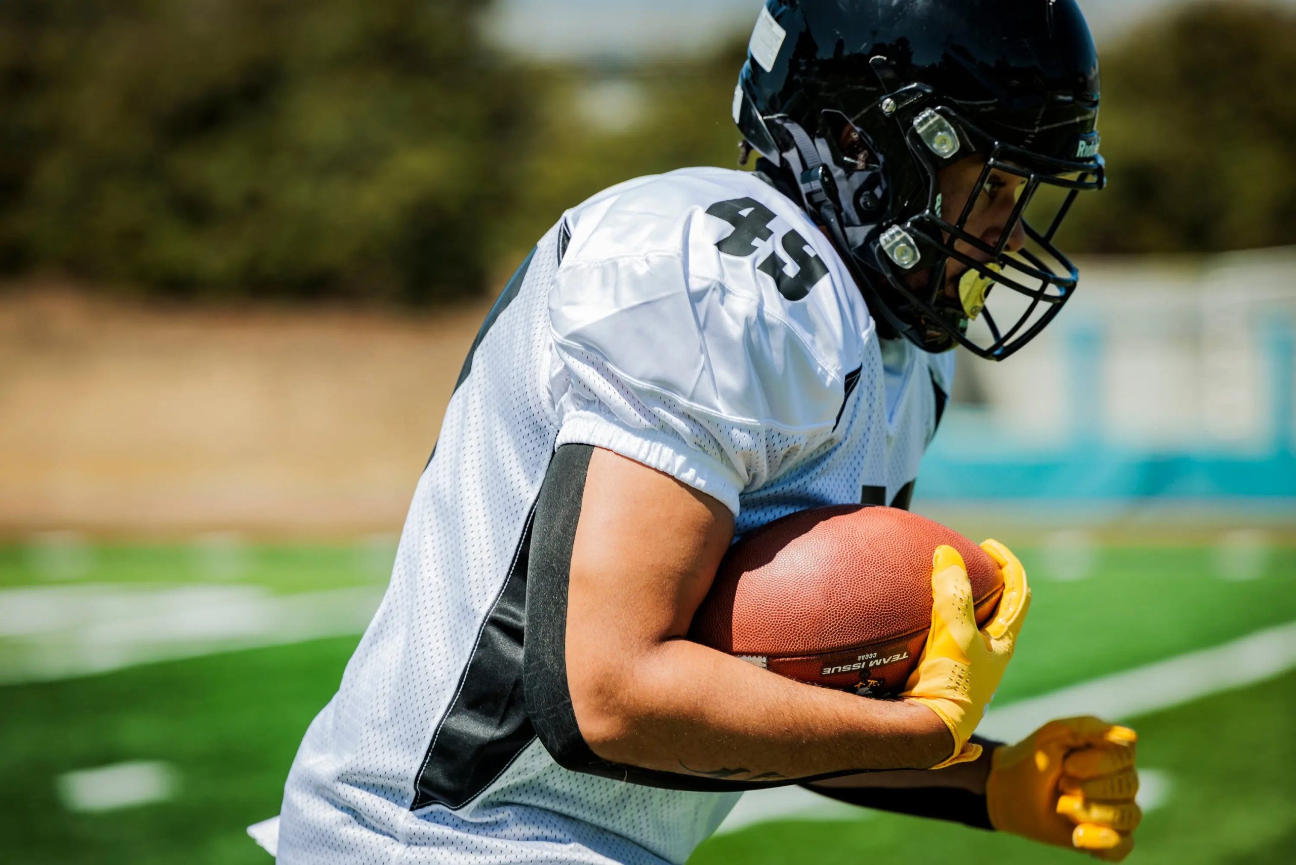 Turf-Tape-Football-Arms_2034